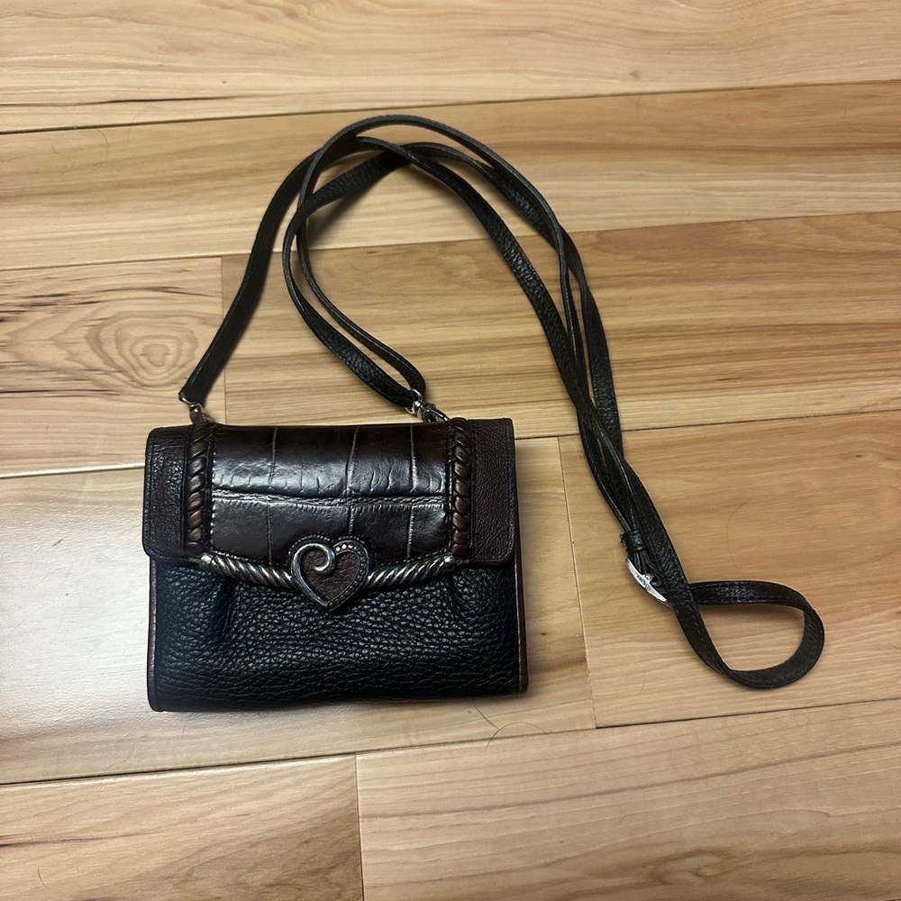 Brighton wallet with removable straps
